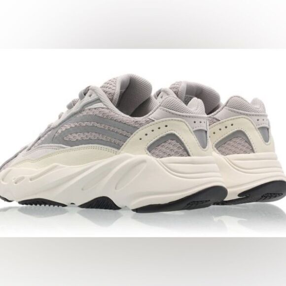 BRAND NEW adidas Yeezy Boost 700 V2 Static EF2829 SIZE 14.5 MENS Brand New!